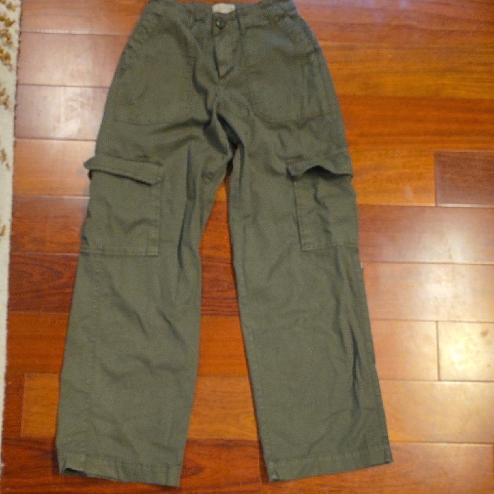 Womens UNIVERSAL THREADS Olive Cargo Pants